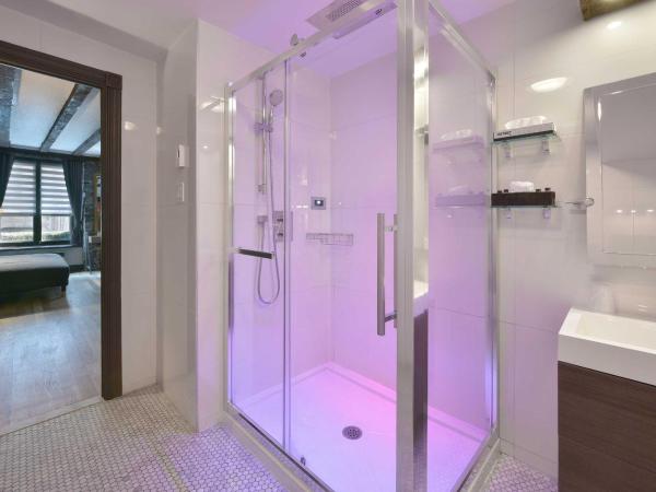 Hotel Épik Montréal : photo 3 de la chambre chambre lit king-size supérieure