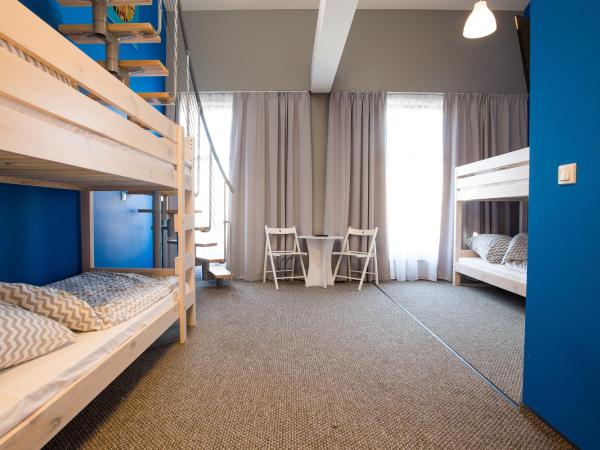 Moon Hostel Poznań : photo 1 de la chambre chambre quadruple