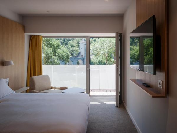 Best Western Plus Hotel Divona Cahors : photo 5 de la chambre chambre lit queen-size confort - non-fumeurs 