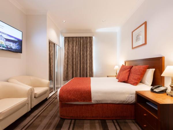 Mercure Canberra : photo 3 de la chambre chambre standard lit queen-size