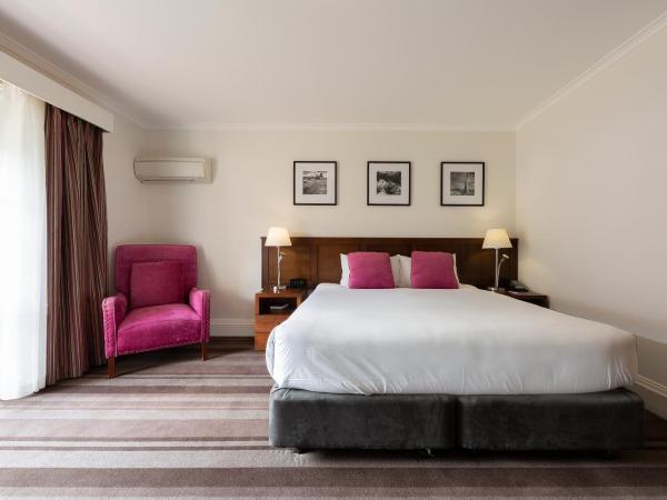 Mercure Canberra : photo 2 de la chambre chambre lit king-size supérieure