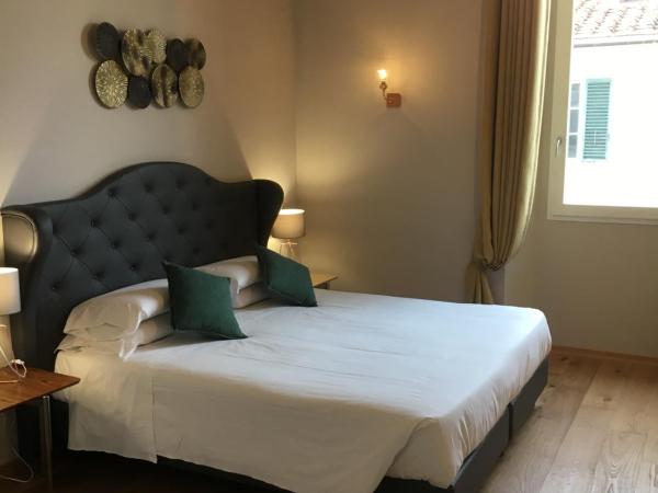 Hotel St. James : photo 1 de la chambre chambre double ou lits jumeaux deluxe - vue sur ville 