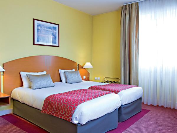 Hotel Vacances Bleues Villa Modigliani : photo 5 de la chambre chambre familiale (2 adultes + 2 enfants de 6 à 11 ans)