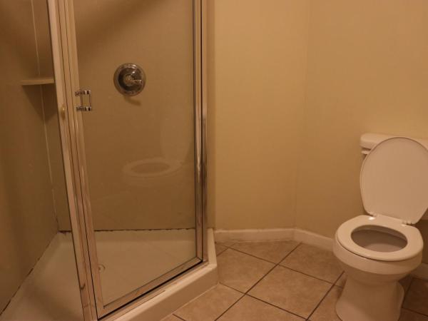 Europa Hotel : photo 7 de la chambre chambre double avec 2 lits doubles et salle de bains commune