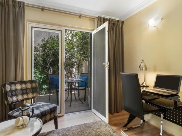 The Peninsula Riverside Serviced Apartments : photo 8 de la chambre one-bedroom suite with courtyard