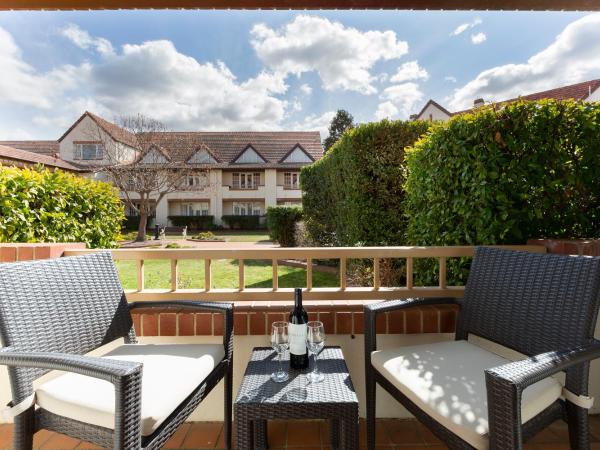 Mercure Canberra : photo 5 de la chambre chambre lit king-size exécutive