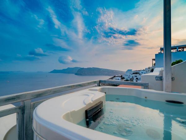 Kaleidoscope Cave Houses : photo 3 de la chambre studio avec bain à remous extérieur - vue sur caldeira