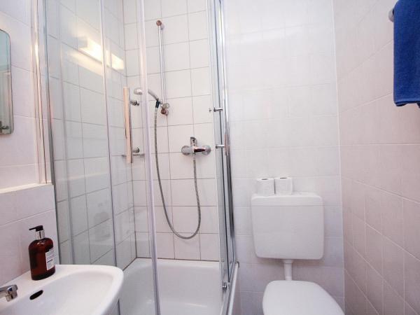 Hotel Olympia : photo 3 de la chambre chambre double confort avec douche