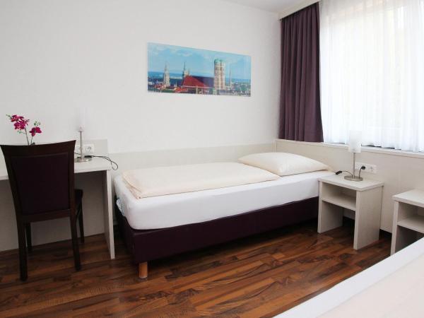 Hotel Olympia : photo 4 de la chambre chambre lits jumeaux confort avec douche