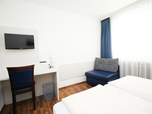 Hotel Olympia : photo 9 de la chambre chambre double confort avec douche