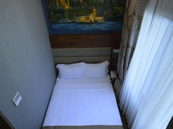 Piya Sport Hotel : photo 3 de la chambre petite chambre simple