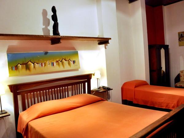 Studio do Carmo Galeria de Artes e Pousada : photo 4 de la chambre suite double