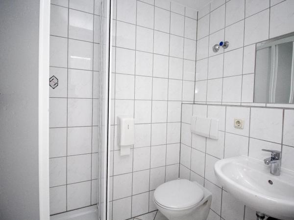 Hotel Pension Köberl : photo 3 de la chambre chambre simple confort avec salle de bains privative