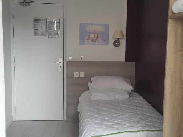 Hôtel de Ménilmontant : photo 3 de la chambre chambre simple avec salle de bains privative