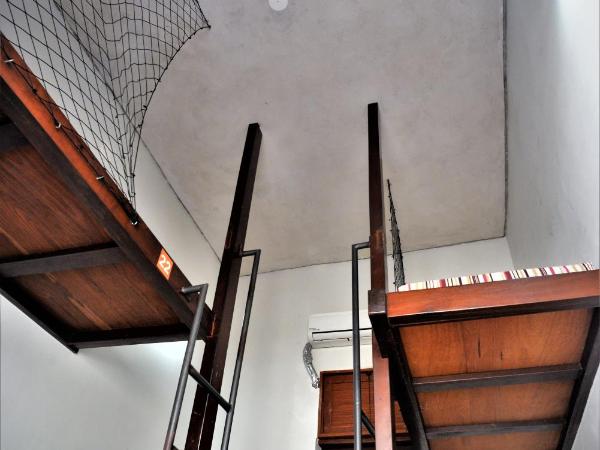 Laranjeiras Hostel : photo 1 de la chambre lit dans dortoir pour femmes de 6 lits avec climatisation