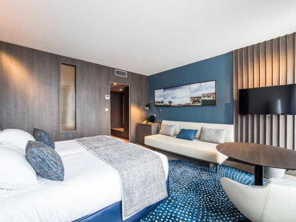 Best Western Premier Hotel de la Paix : photo 3 de la chambre chambre privilège avec 2 lits simples et 1 canapé-lit