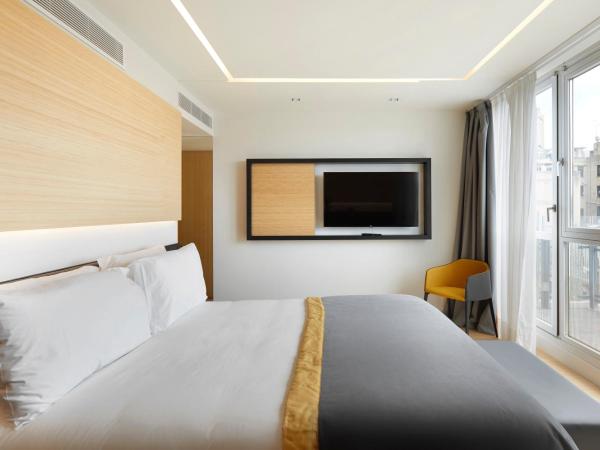 Exe Plaza Catalunya : photo 4 de la chambre chambre double avec terrasse