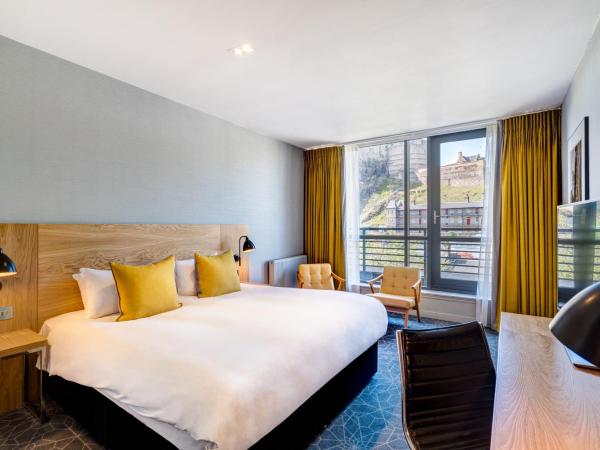 Apex Grassmarket Hotel : photo 4 de la chambre chambre deluxe avec balcon - vue sur château