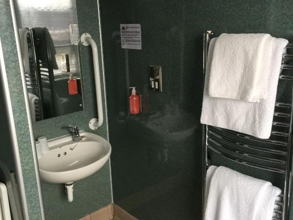 Hotel Celebrity Bournemouth East Cliff by Villare hotels : photo 2 de la chambre chambre double ou lits jumeaux - accessible aux personnes à mobilité réduite
