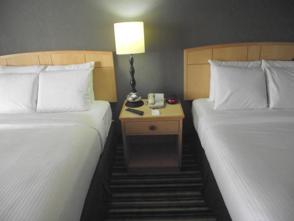 Travelodge by Wyndham Memphis Airport/Graceland : photo 3 de la chambre chambre deluxe avec 2 lits queen-size - non-fumeurs