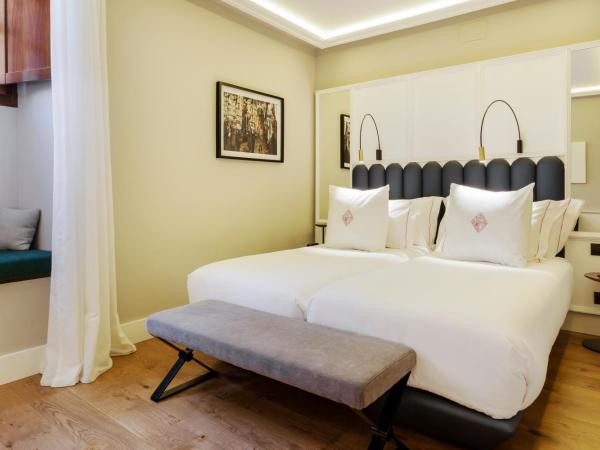 One Shot Palacio Conde de Torrejón 09 : photo 9 de la chambre chambre double ou lits jumeaux standard