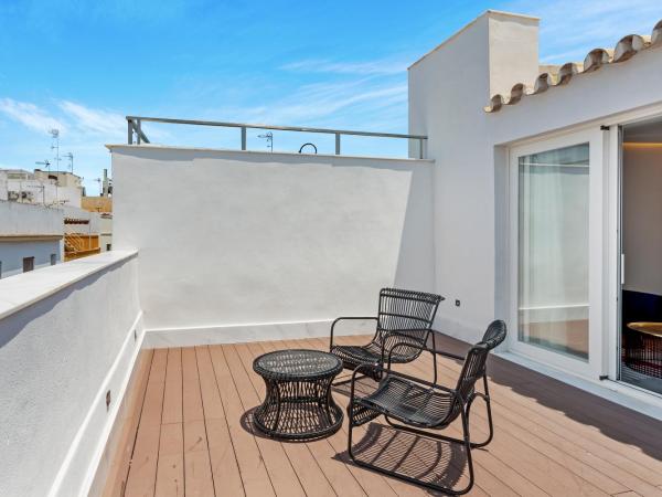 One Shot Palacio Conde de Torrejón 09 : photo 1 de la chambre chambre double avec terrasse