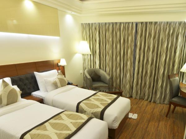 Hotel Regent Grand : photo 2 de la chambre deluxe room with complimentary upgrade to next category