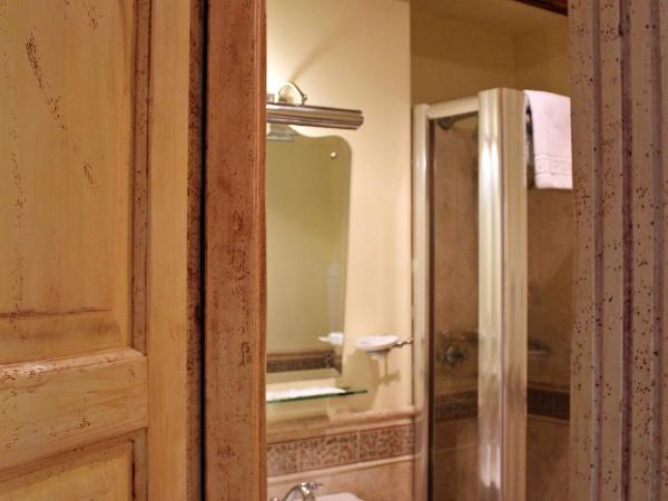 Albergo delle Drapperie : photo 6 de la chambre chambre lits jumeaux standard