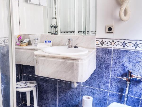 Hotel Residencia Castellano I : photo 2 de la chambre chambre double ou lits jumeaux