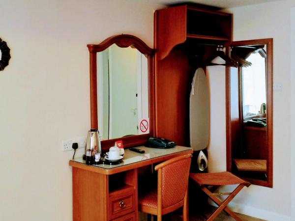 Thirteen On The Green - Eyre Square : photo 9 de la chambre chambre double