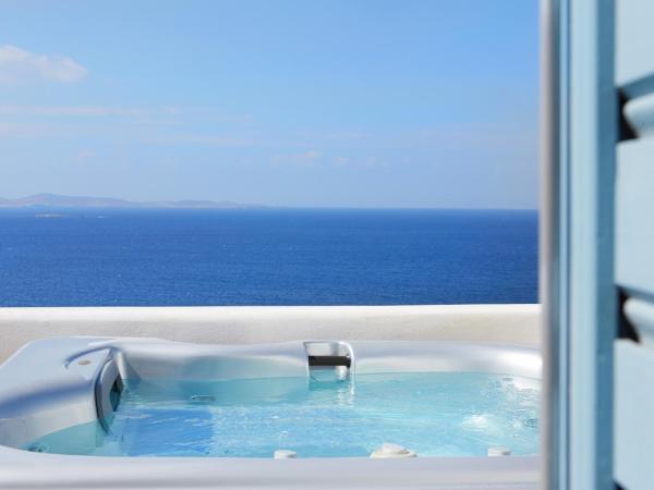 Kouros Hotel & Suites : photo 4 de la chambre hébergement deluxe avec jacuzzi extérieur - vue sur mer