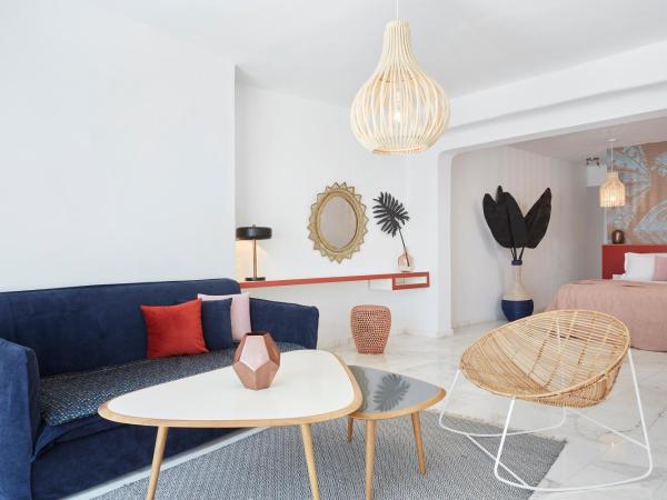 Kouros Hotel & Suites : photo 8 de la chambre suite supérieure avec vue sur mer