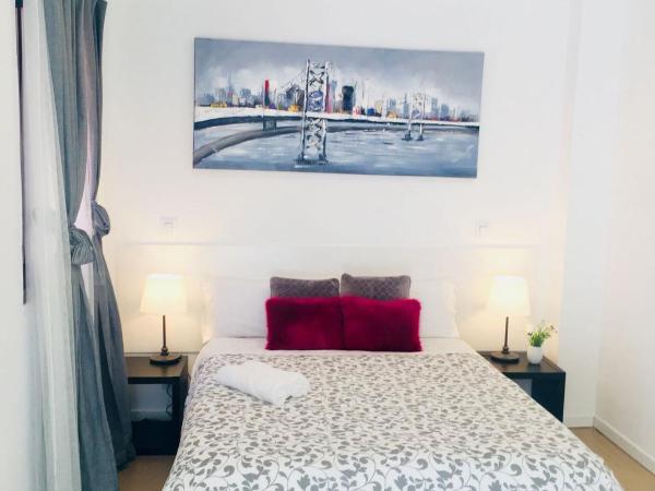 AYZ Javier Cabrini - Auto check-in property : photo 7 de la chambre chambre double avec salle de bains privative