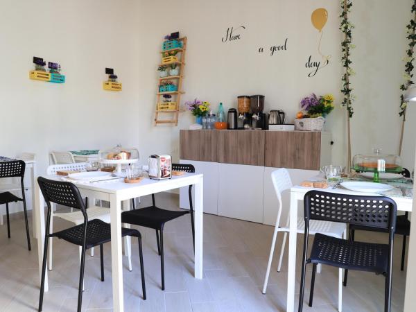 centruMaqueda : photo 9 de la chambre chambre double avec balcon