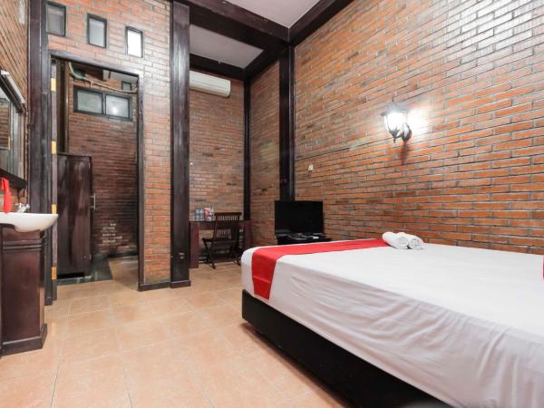 RedDoorz @ Cilandak Timur : photo 5 de la chambre chambre double reddoorz