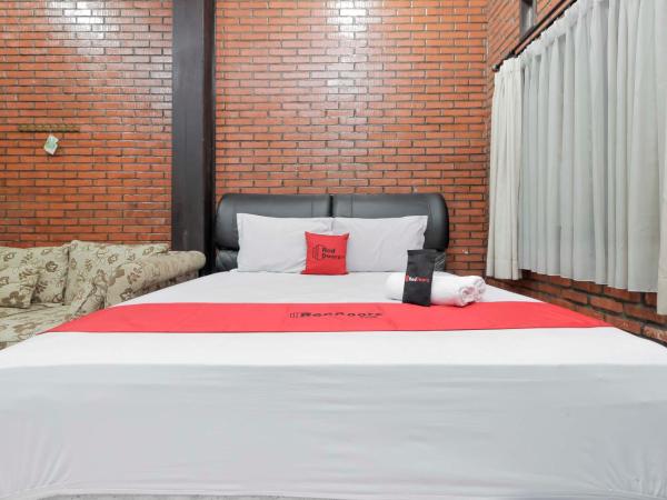 RedDoorz @ Cilandak Timur : photo 7 de la chambre chambre deluxe