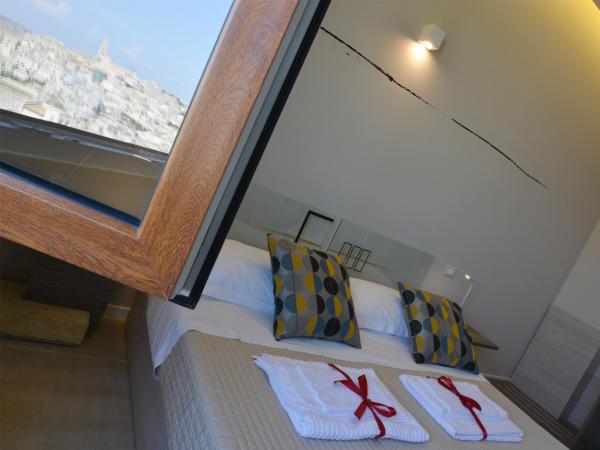 Graffiti : photo 4 de la chambre chambre double supérieure - vue sur ville