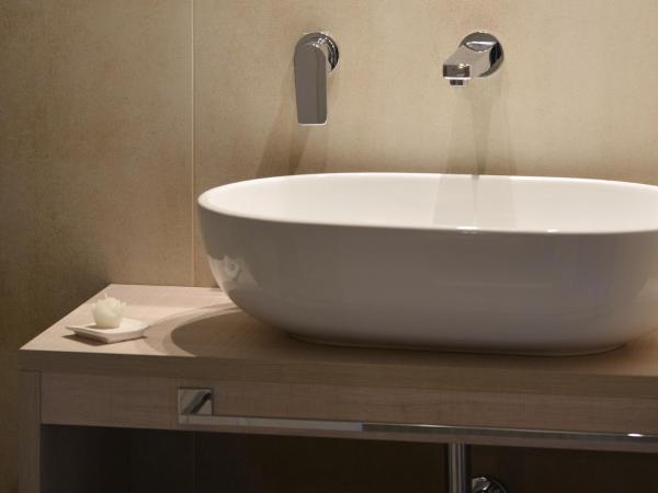 Graffiti : photo 9 de la chambre chambre double supérieure - vue sur ville