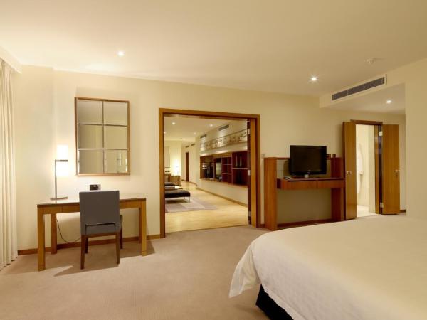 Canary Riverside Plaza Hotel : photo 2 de la chambre suite prsidentielle