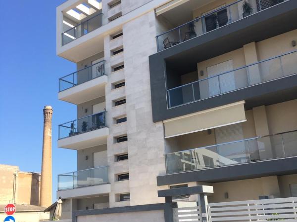 Blue Sea Rooms Apartment Cagliari : photo 5 de la chambre chambre double avec salle de bains privative