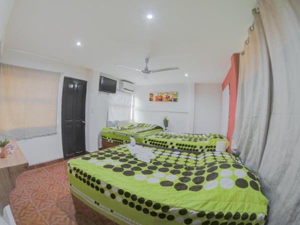 Hotel San Carlos : photo 4 de la chambre chambre triple