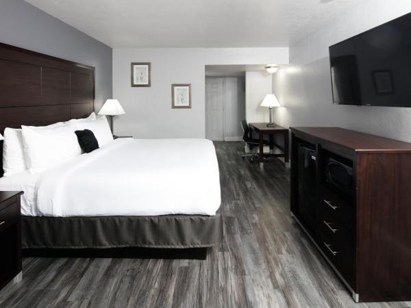 Red Lion Inn & Suites Tucson Downtown : photo 5 de la chambre suite lit king-size