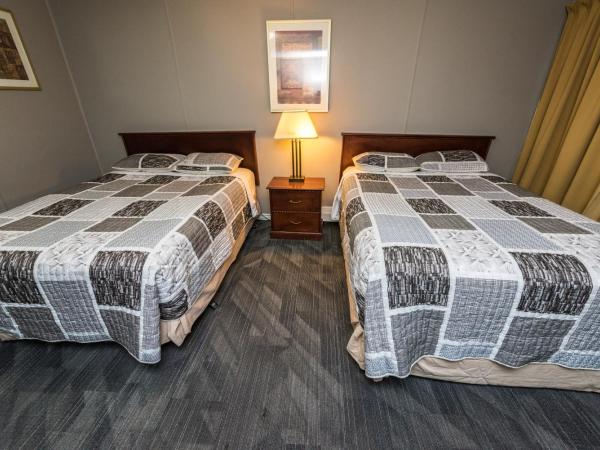 Olympia Lodge : photo 8 de la chambre chambre avec 2 grands lits queen-size 