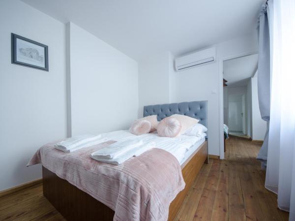 Apartamenty Mieszczańskie u Gołębiewskich : photo 10 de la chambre chambre quadruple deluxe