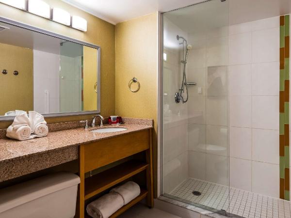 Best Western Premier Toronto Airport Carlingview Hotel : photo 2 de la chambre chambre 2 lits queen-size - non-fumeurs