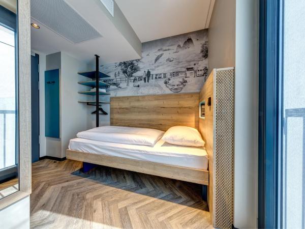 Schulz Hotel Berlin Wall at the East Side Gallery : photo 5 de la chambre chambre simple standard