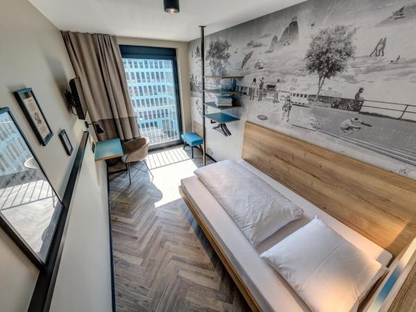 Schulz Hotel Berlin Wall at the East Side Gallery : photo 4 de la chambre chambre simple standard