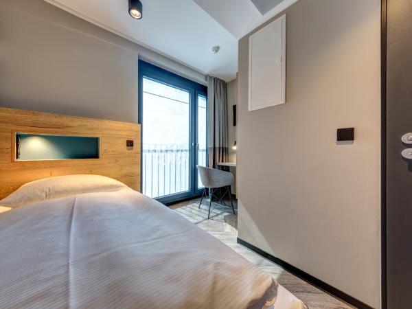 Schulz Hotel Berlin Wall at the East Side Gallery : photo 3 de la chambre petite chambre simple