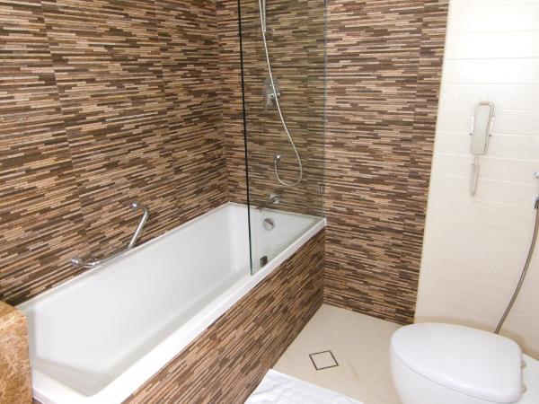 Al Murooj Grand Hotel : photo 2 de la chambre suite al murooj