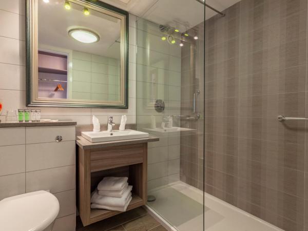 The Gleneagle Hotel & Apartments : photo 7 de la chambre chambre double avec balcon